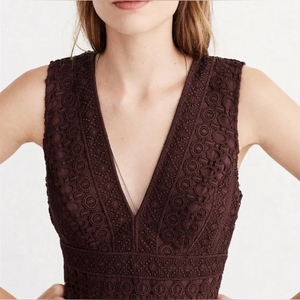 Abercrombie & Fitch Burgundy Crochet Sleeveless‎ V-Neck Spring Dress Size 2 - Image 4