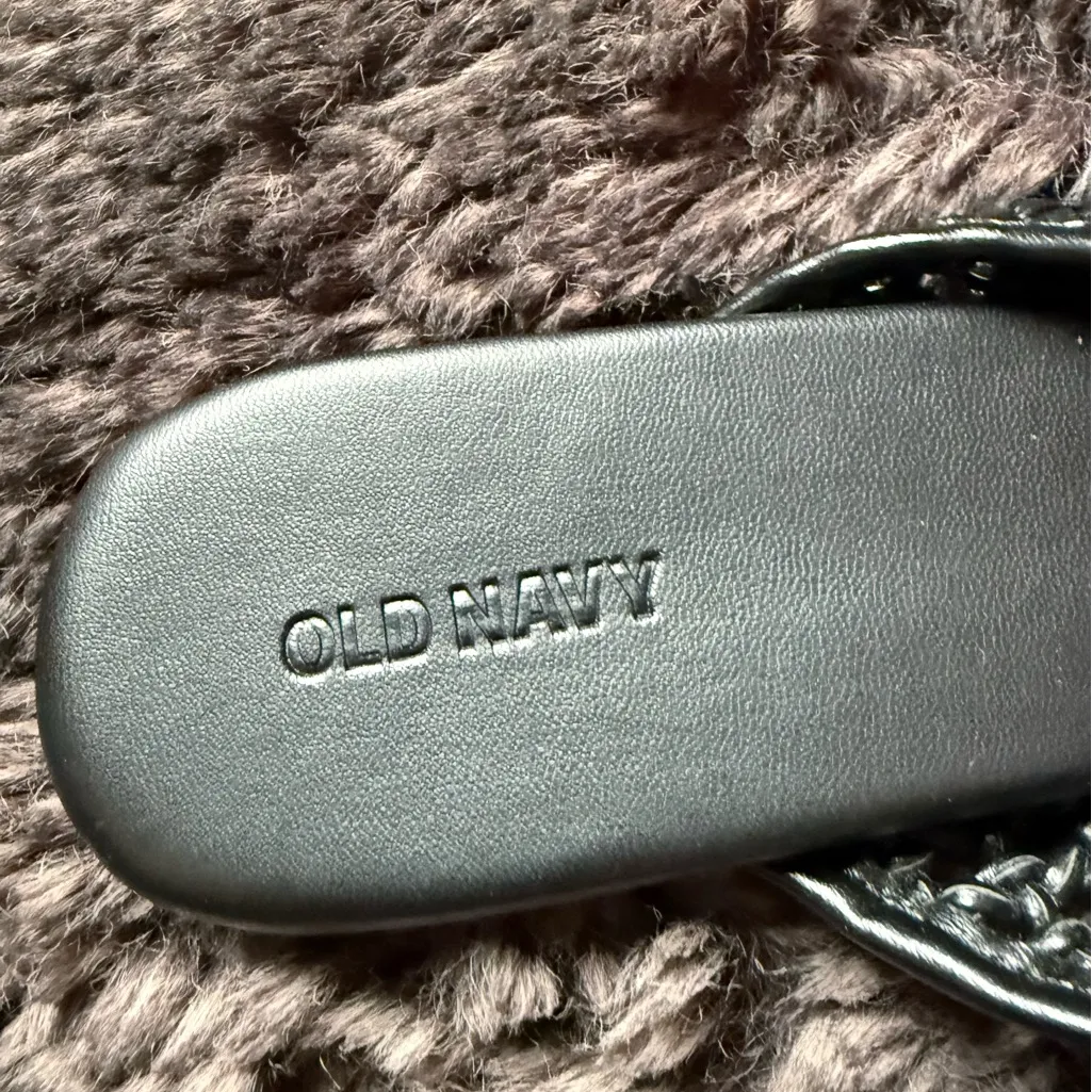 Old Navy Black Woven Flats - Image 5