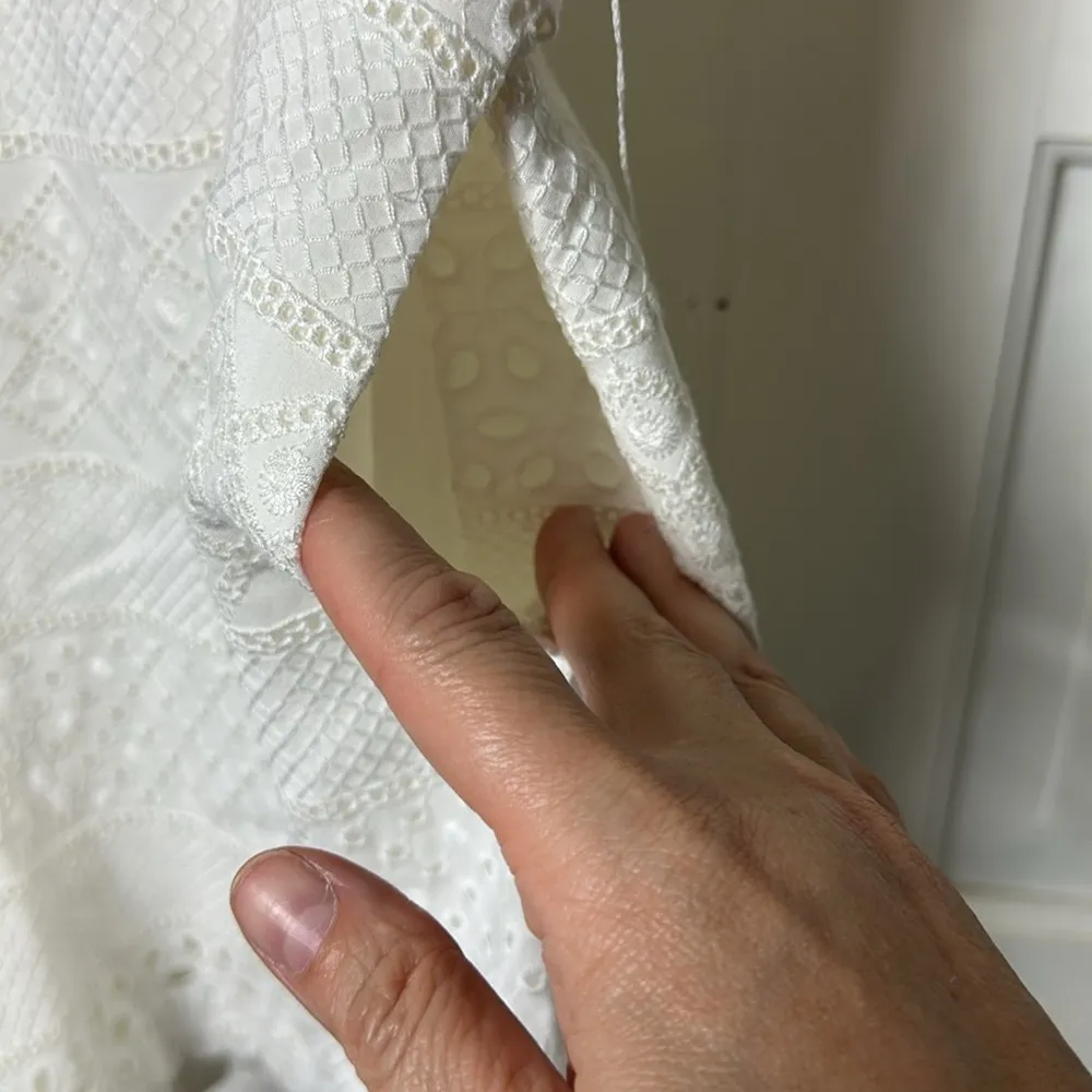 Alice + Olivia Paulina Eyelet Wrap Romper Off White Size 8 - Image 6