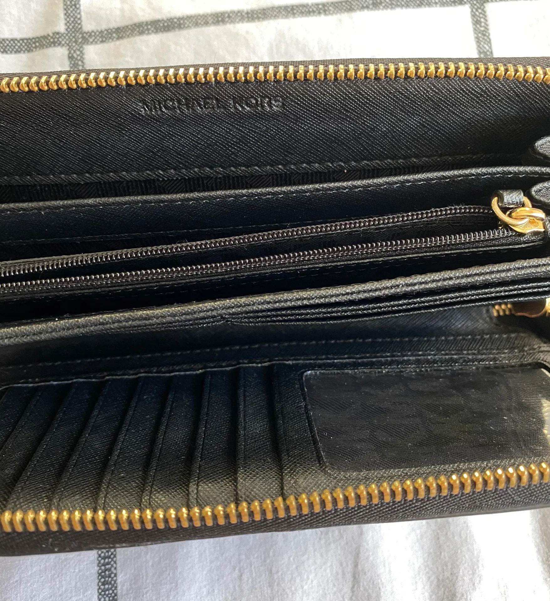 Michael Kors Black Wallet - Image 6