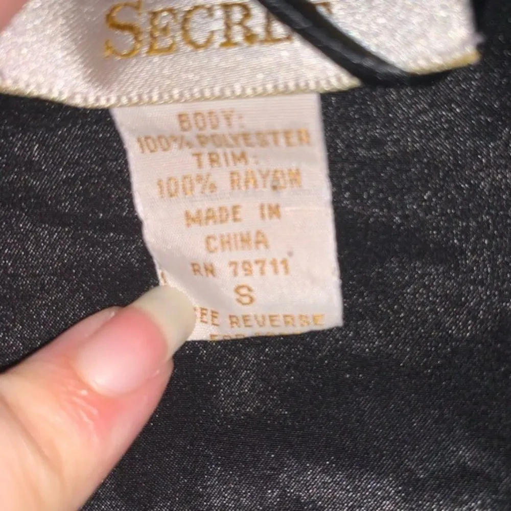 Victoria’s Secret Gold Label Open Front Black Satin Robe Small - Image 6