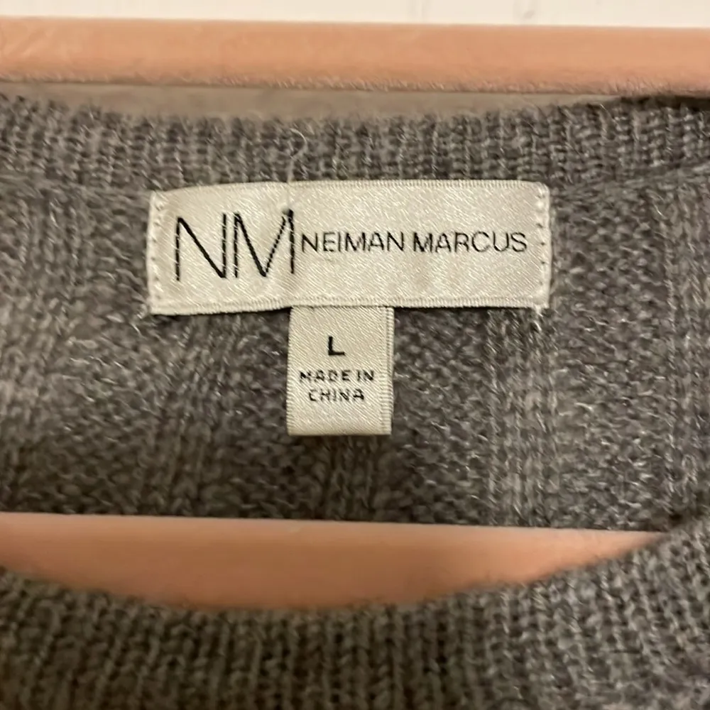 Neiman Marcus Crew Neck Sweater Grey Size Large - Image 2