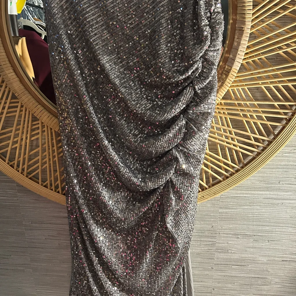 Wildfox Elegant Silver Sequin Dress - Image 3