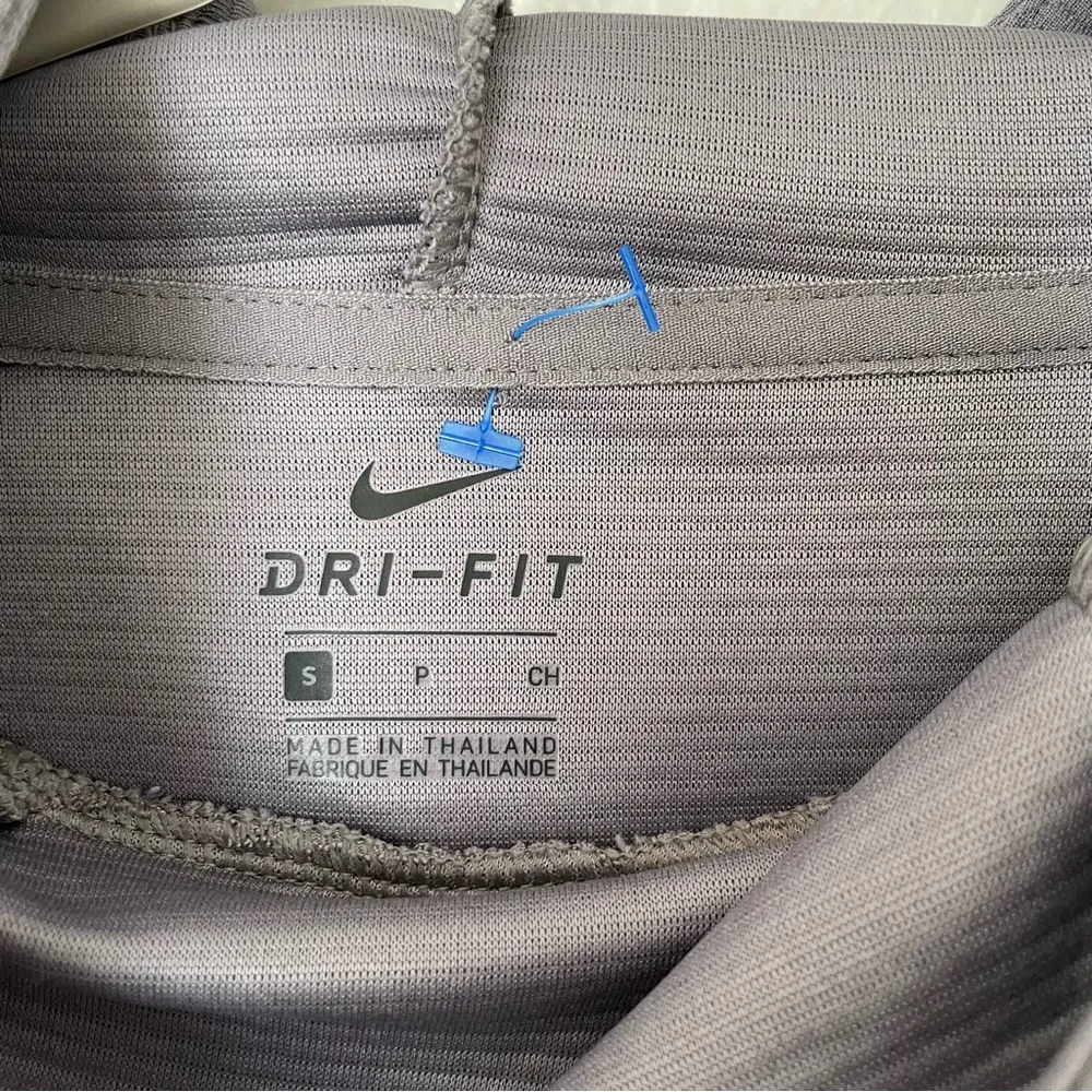 Nike Gunsmoke Gray Dri-FIT Fleece Loose Fit Training Hoodie Size Medium - Image 6