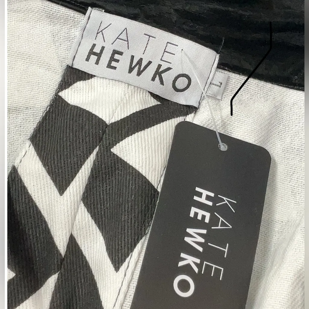 NWT Kate Hewko Blake & White Checkered Cropped Bomber Jacket Back Cutout size L Black Size L - Image 3