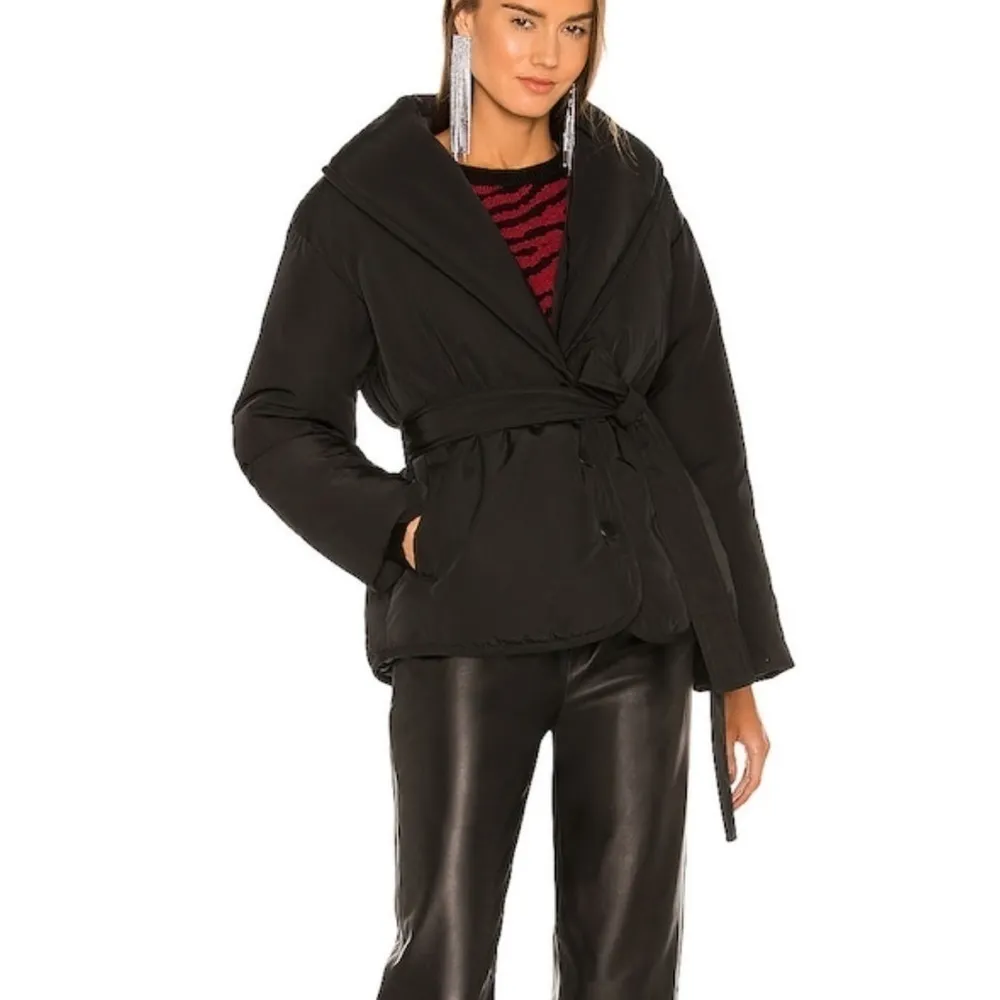 NEW Lovers and Friends Carla Puffer in Black‎ Size Medium - Image 3