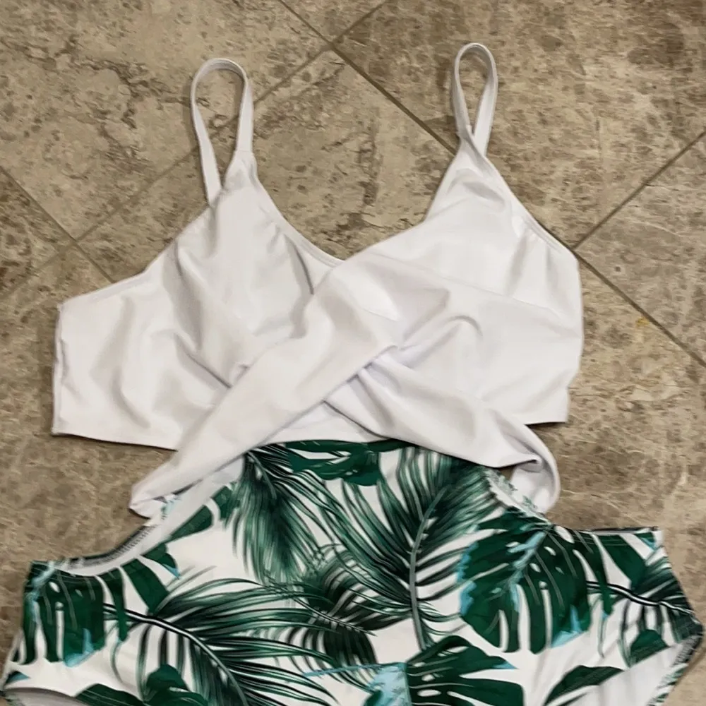SHEIN Tropical Twist One Piece Swim Suit 4XL NEW - Image 3