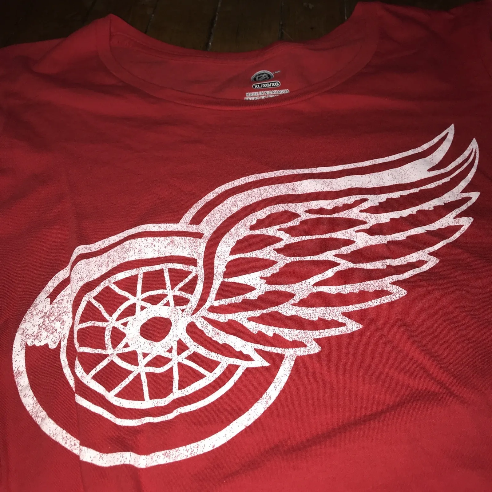 Detroit Red Wings Womens XL Red Logo Tee By NHL - Image 2