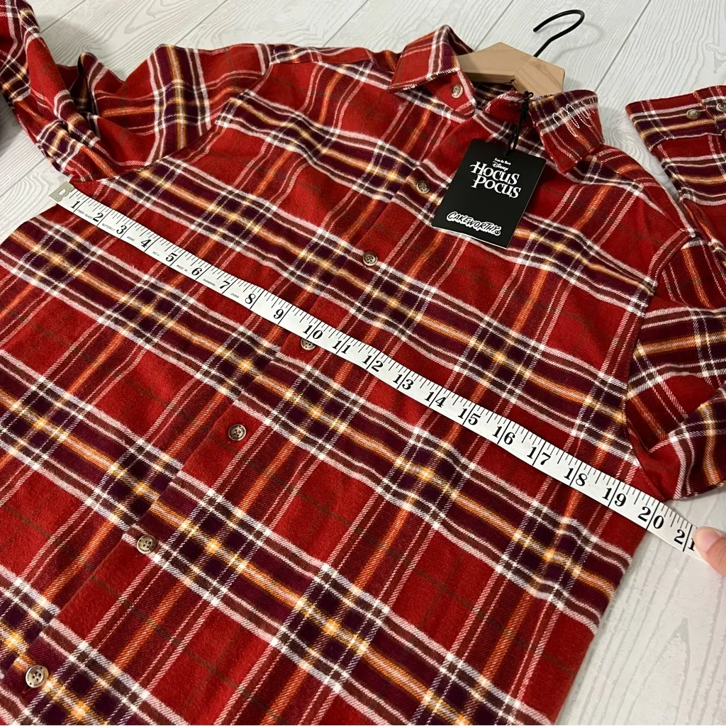 Cakeworthy Hocus Pocus Mary Flannel Red - Image 5