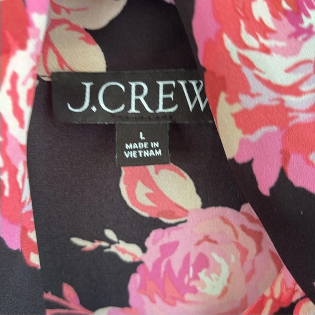 Like New J. Crew Tie Neck Long Sleeve Top
Midnight Rose Size Large - Image 6