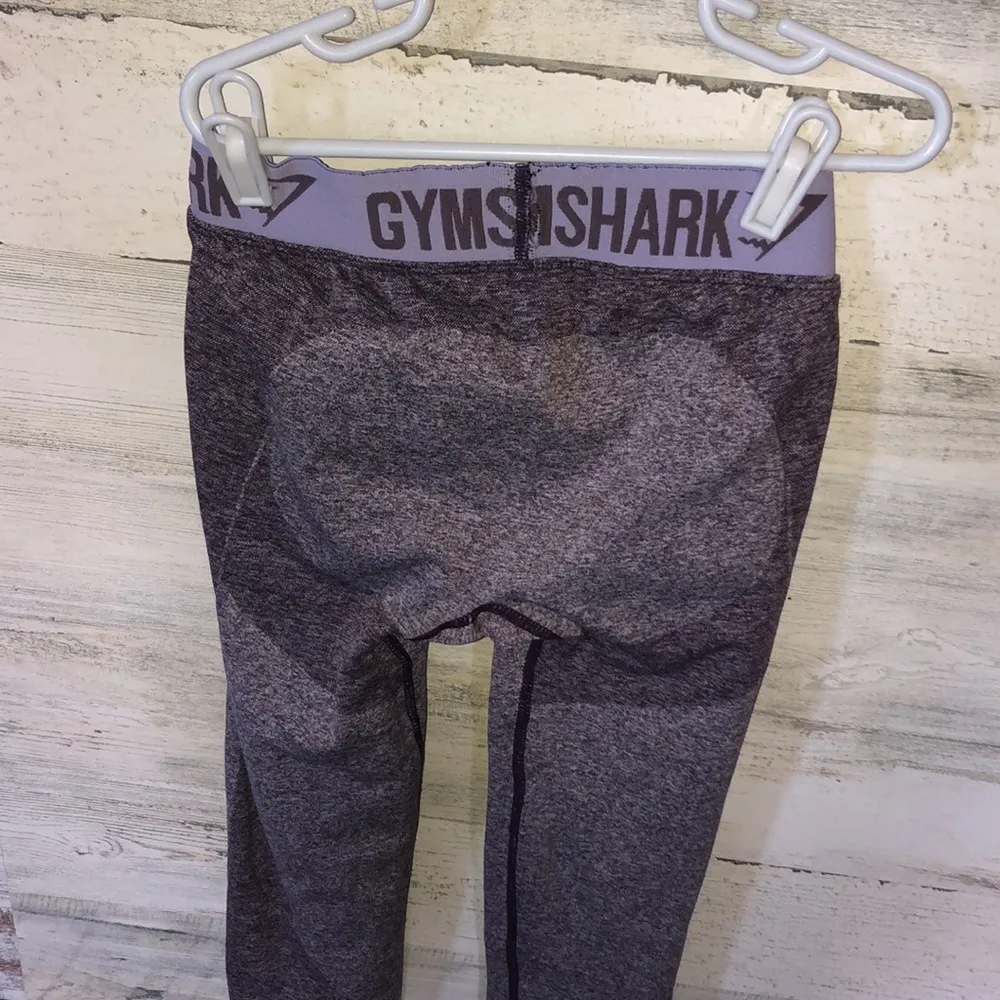 Gymshark Dry Moisture Management Flex Leggings purple and gray leggings size SM‍ - Image 6