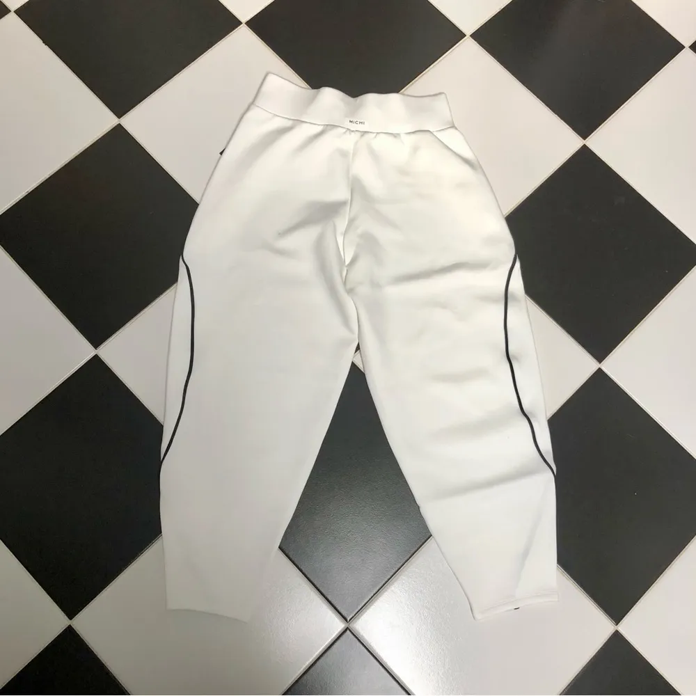 NWT Michi Crescent Pants Ivory White & Black Comfy Athleisure Lounge Barrel Leg - Image 14