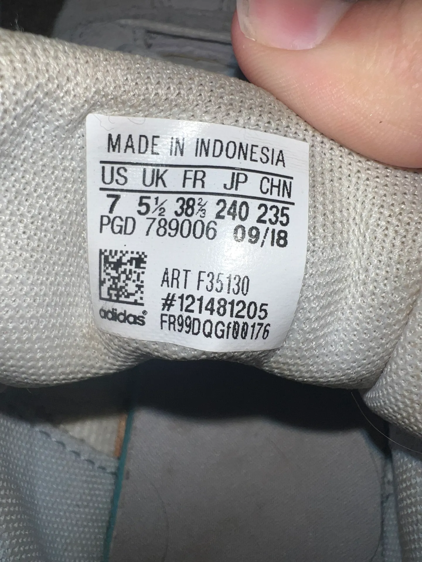 VL Court Sneakers - Image 2