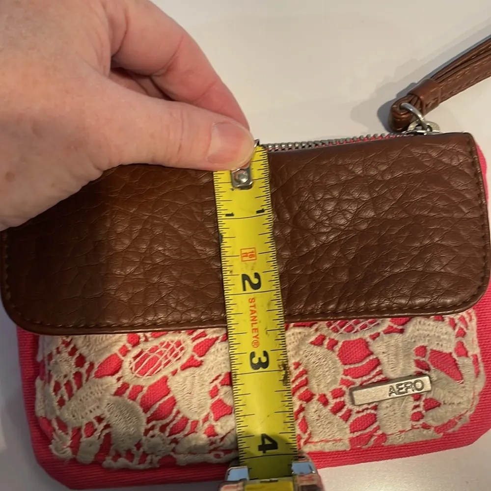 Aeropostale pink and white appliquéd wallet - Image 6