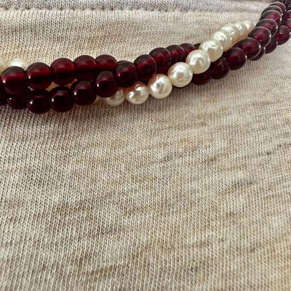 Vintage twisted faux garnet and pearl beaded choker torsade necklace Red - Image 4