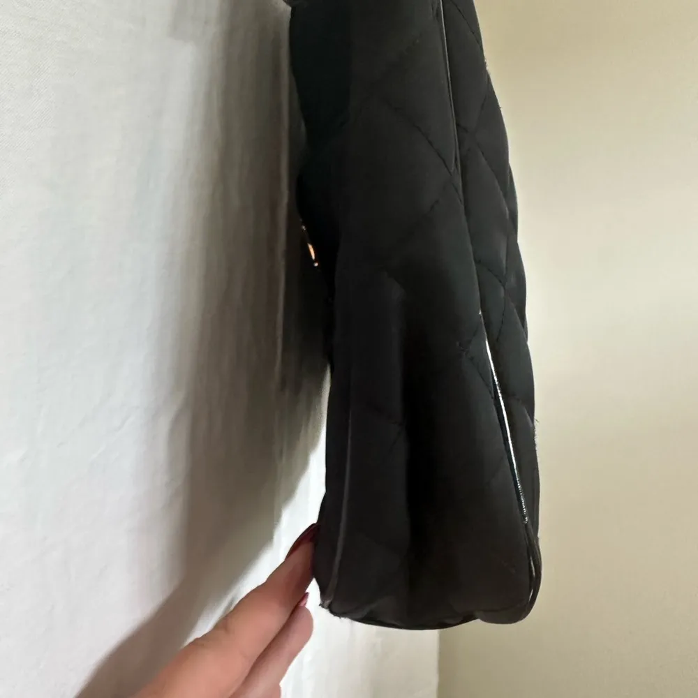 Tommy Hilfiger purse - Image 4