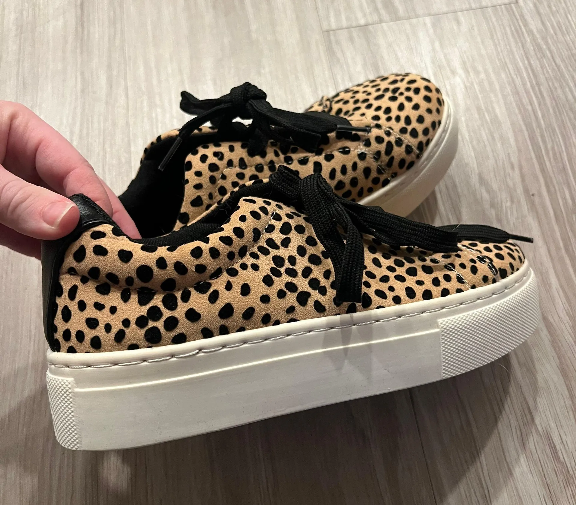 Cheetah Sneakers Multi Size 6 - Image 2