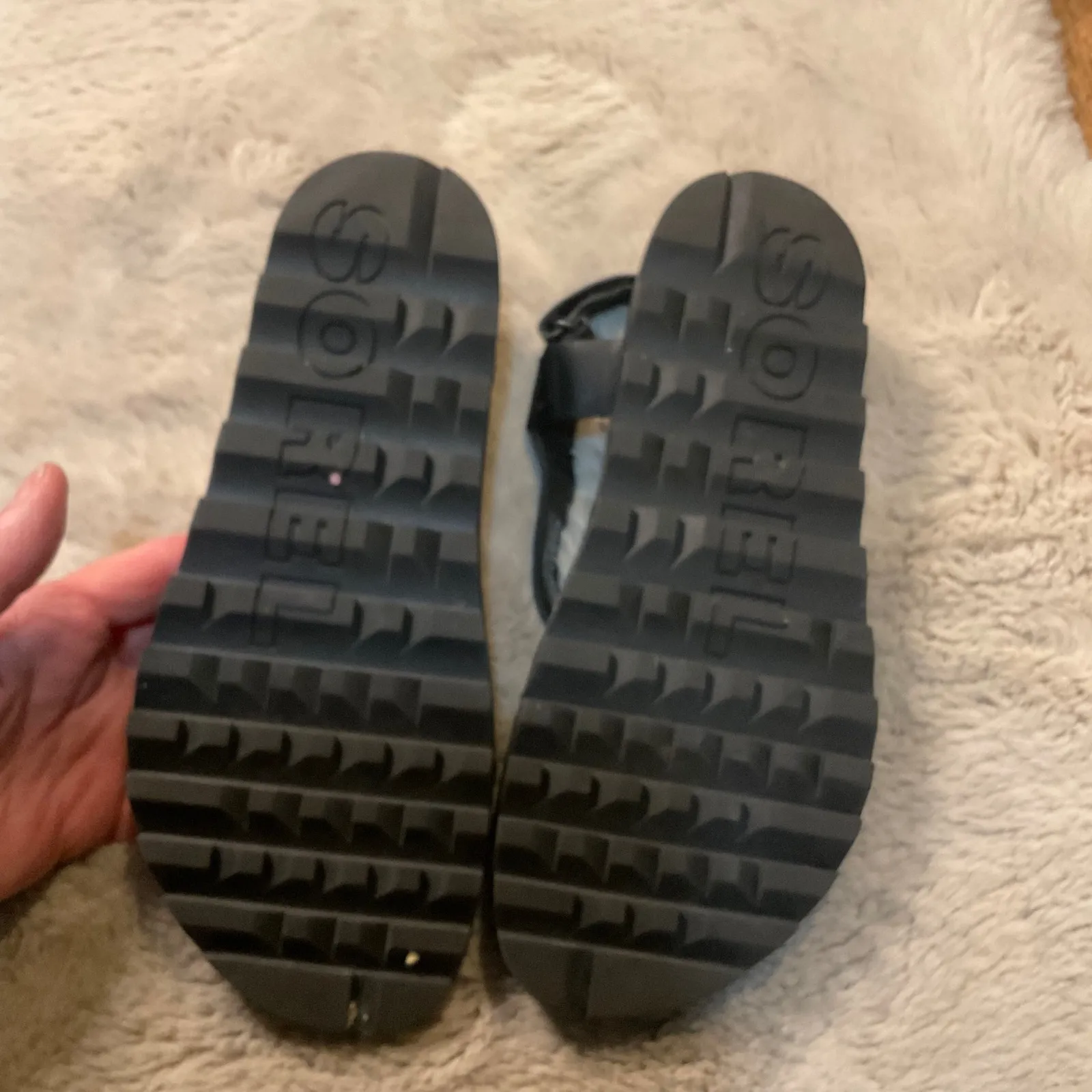 Sorel Roaming Criss Cross Sandal Black Size 8 Studded Edge Flat Womens - Image 6