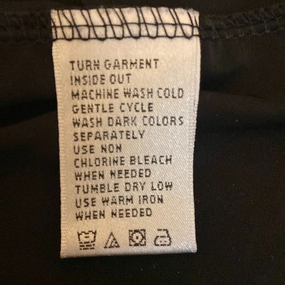 August Silk Silver /Black Cowl Neck Top Sz PM XC - Image 4