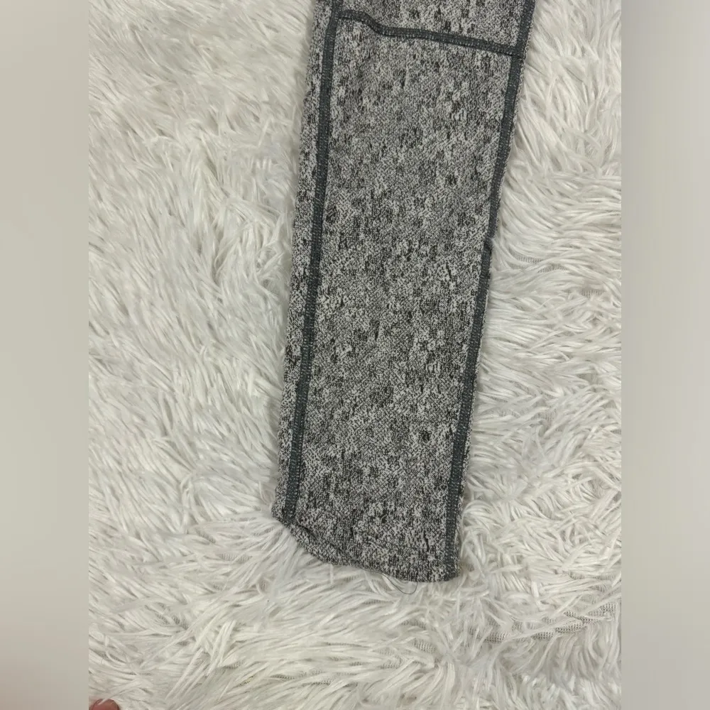 women’s gymshark fleur textured leggings - Image 4