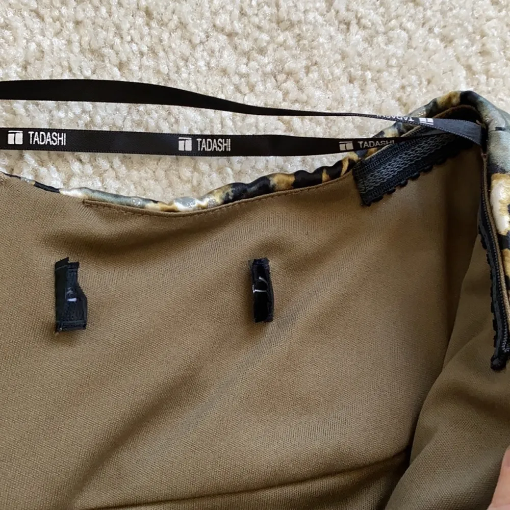 Tadashi Shoji  silk blouse - Image 3