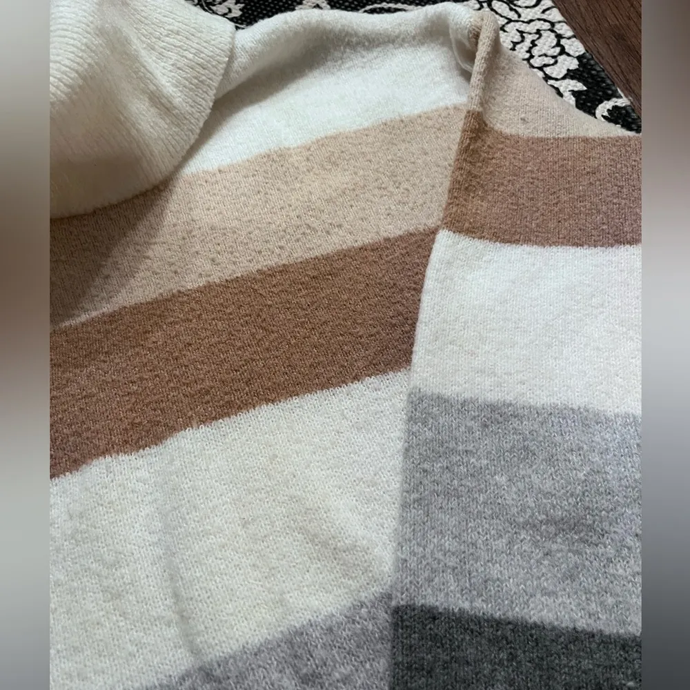 Staccato Turtleneck Sweater Neutral Colors Oversized Sz M GUC - Image 4