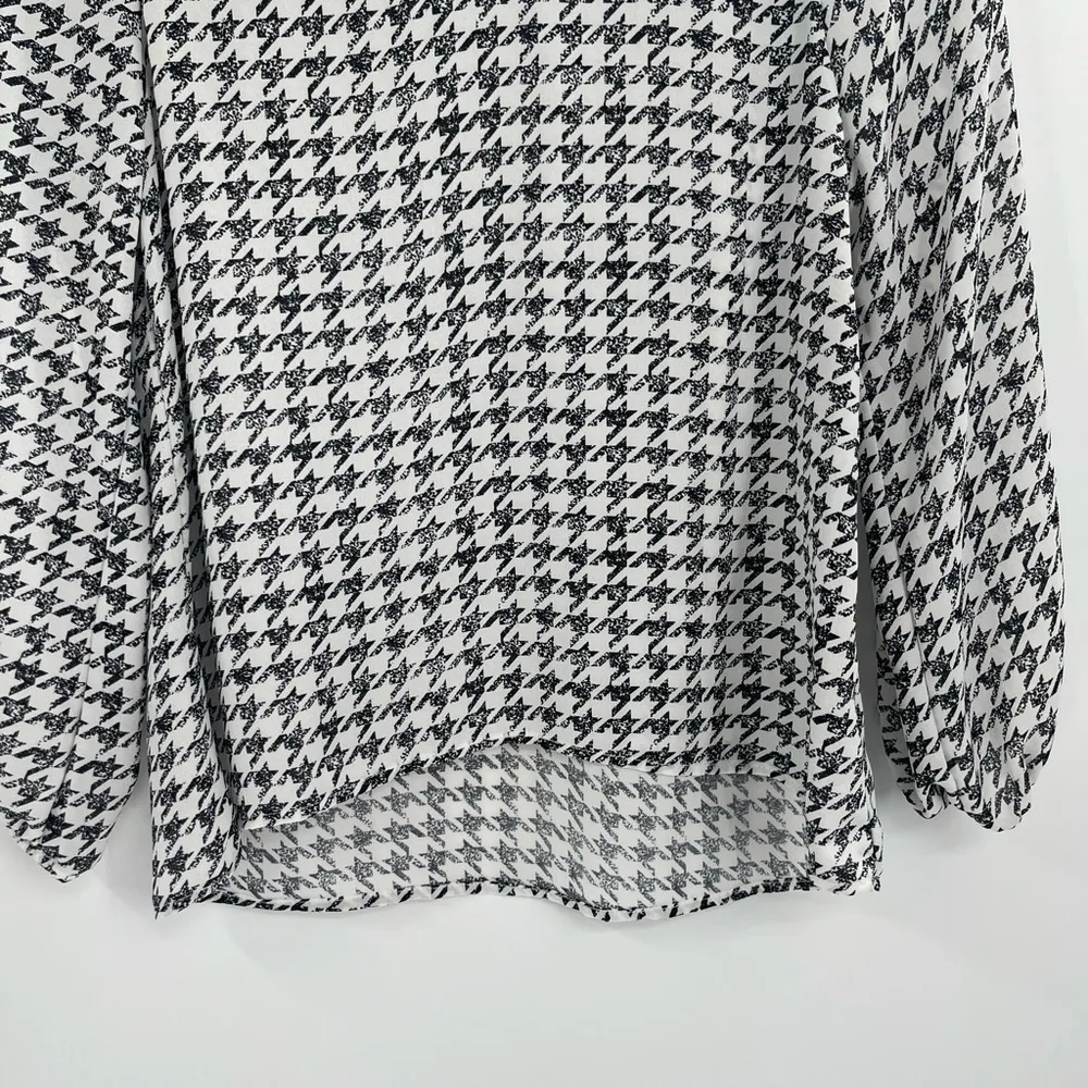 Aqua Bloomingdales Houndstooth Polyester Blouse Size Medium - Image 8