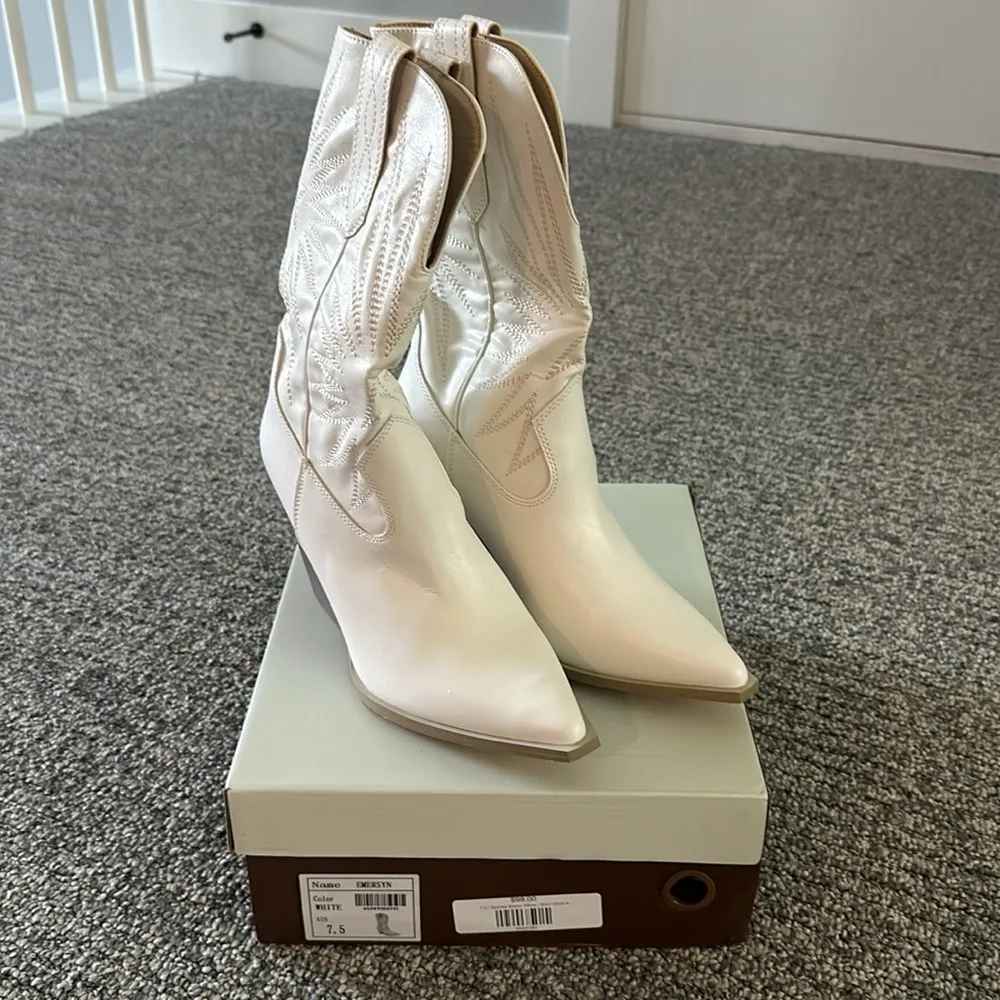 NIB Oasis Society White Western Cowgirl Boots Sz 7.5 - Image 3