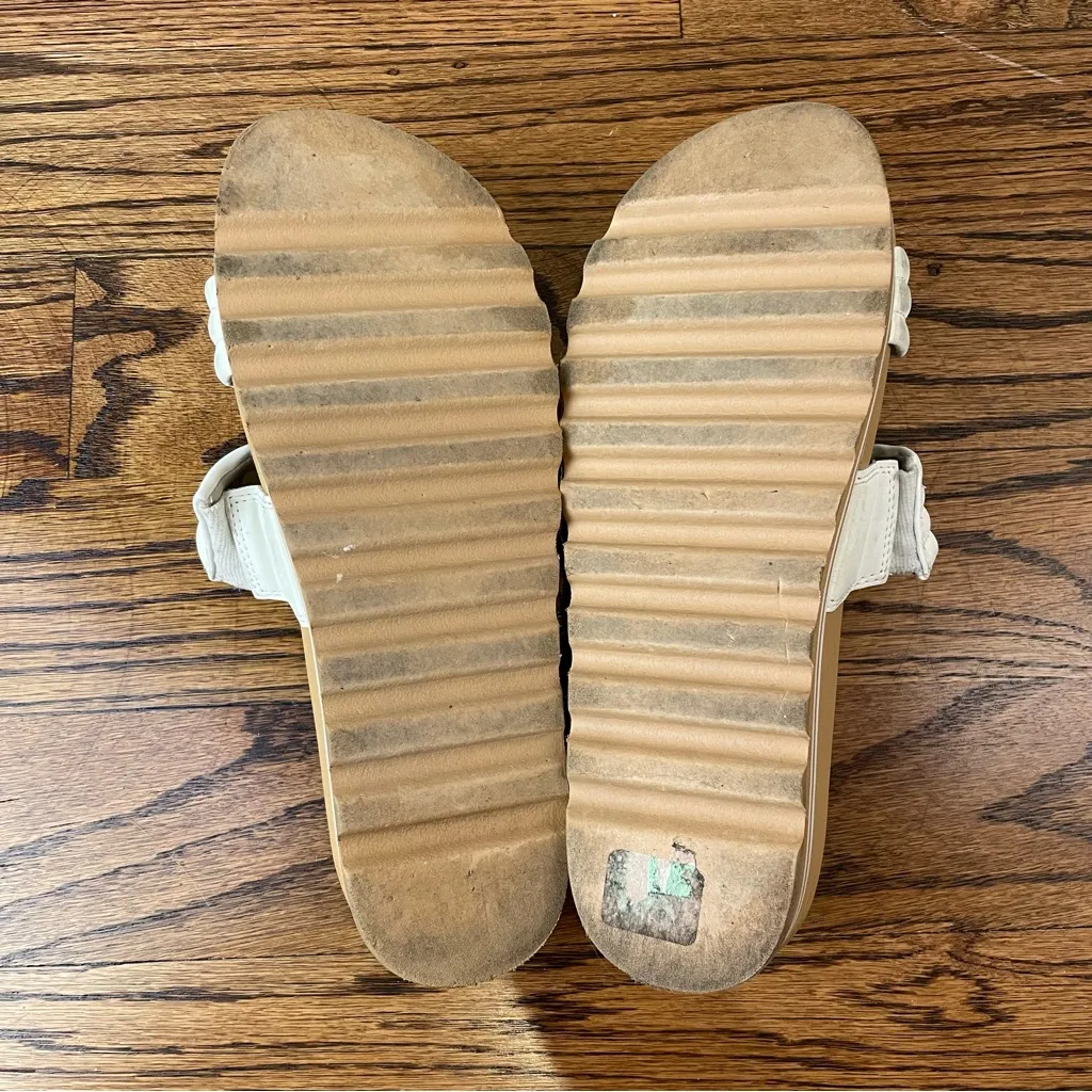 Reef Women's White and Tan Slide Sandals - Image 5