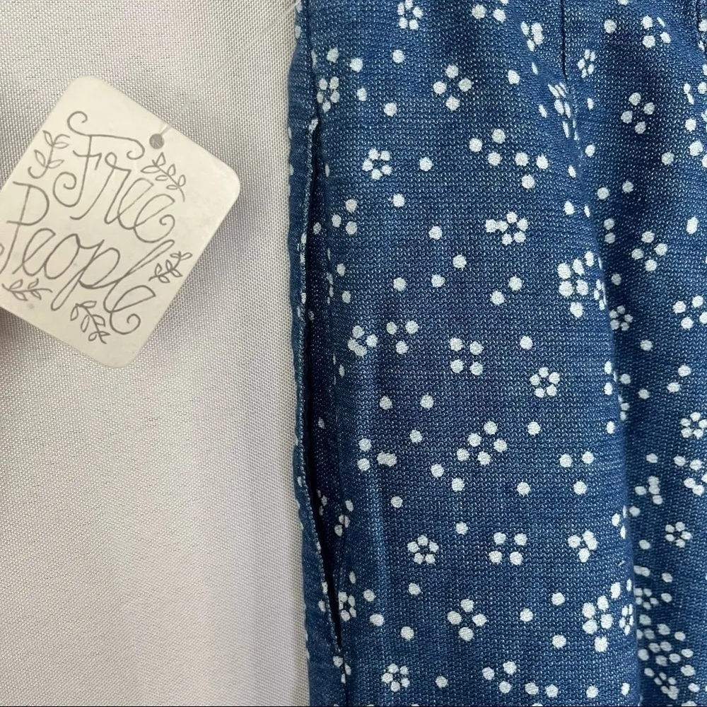 NEW Free People Blue & White Dot & Floral Printed Wide Leg High Rise Jean Pants - Image 4