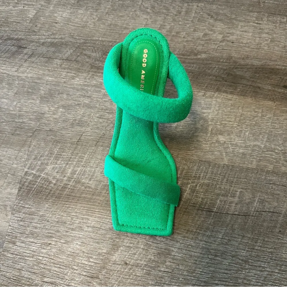 Good American Green Terry Heels size 8.5 NIB - Image 4