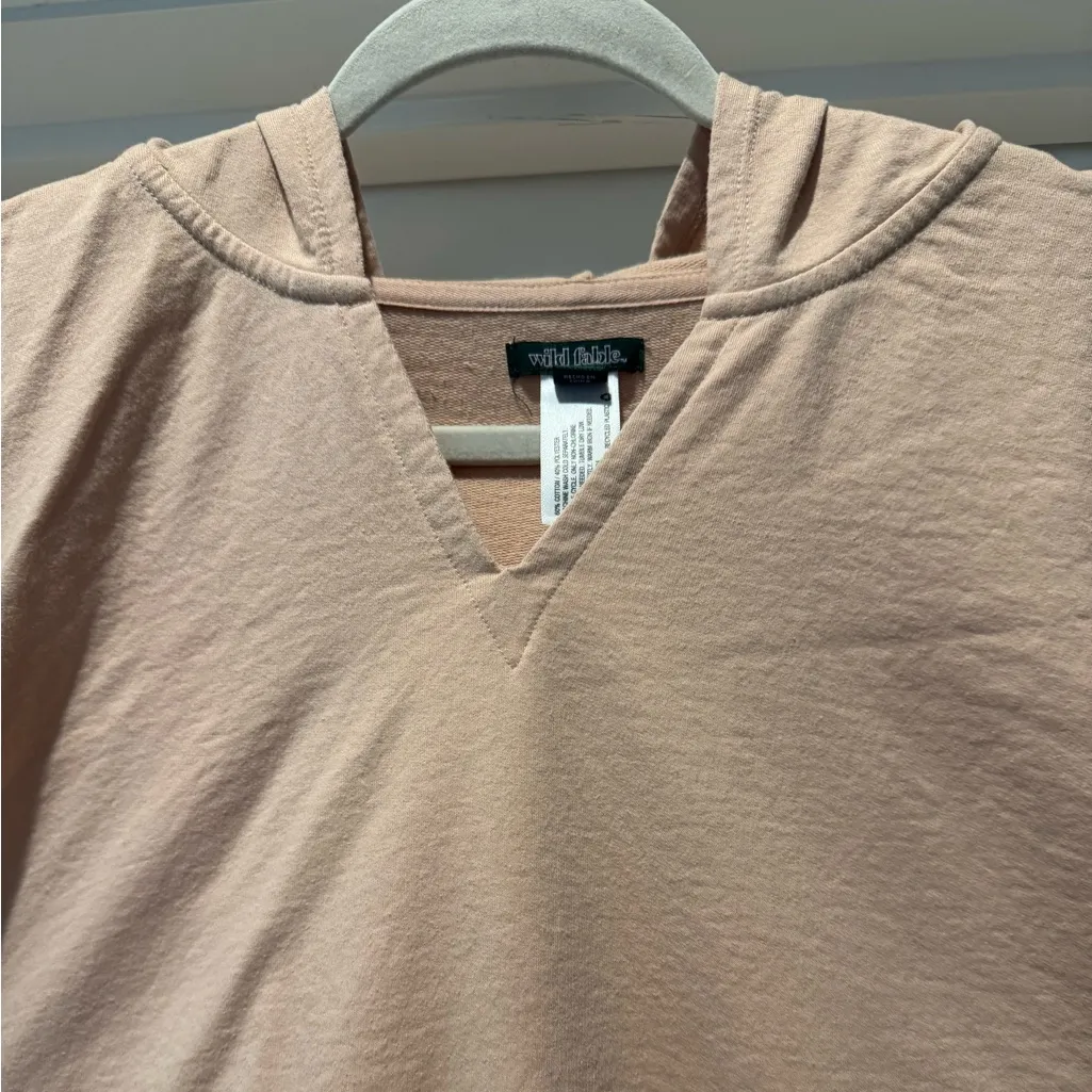 WILD FABLE Unique Casual Tan Hooded Top Shortsleeved Slits on Sides Athleisure - Image 2