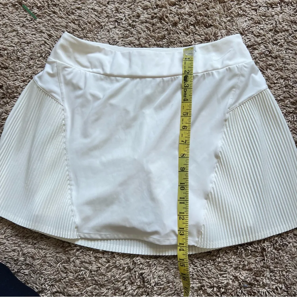 Nike Women's Dri-FIT 15" Golf Skort - Image 12