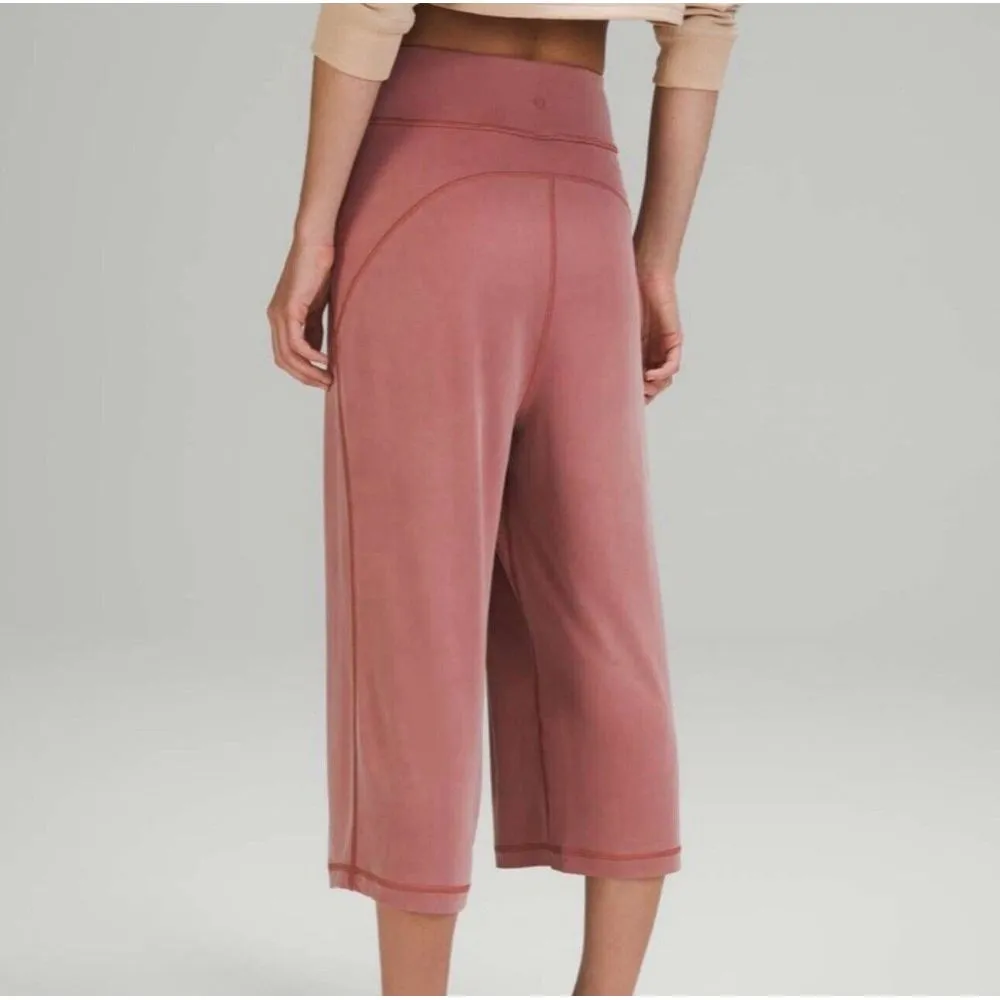 Lululemon Wide Leg HR Pull On Crop Size 8 Soft Cupro Spiced Chai SCHI‎ 00941 - Image 2
