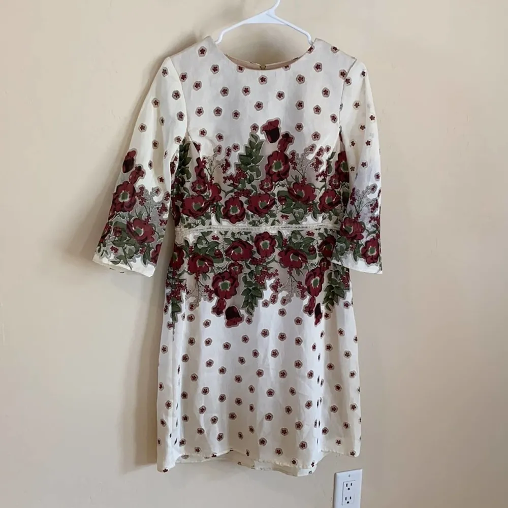 Gabby Skye Cream Floral Printed Dress Size: 6 - Image 2