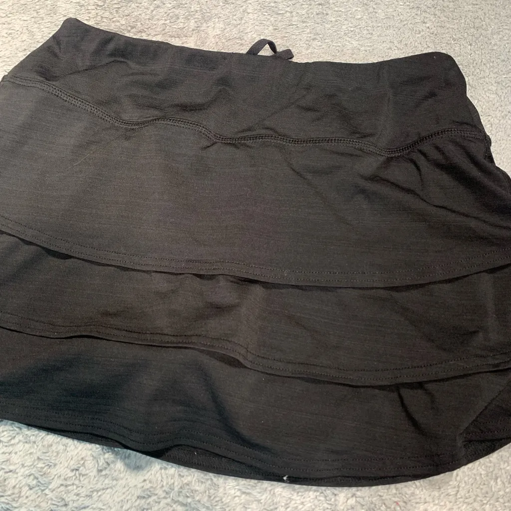 Athleta Black Layered skort small - Image 3