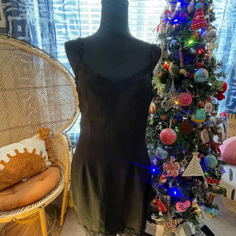 🖤Revolve  Bleu Lace Mini Dress in Black Size M - Image 4