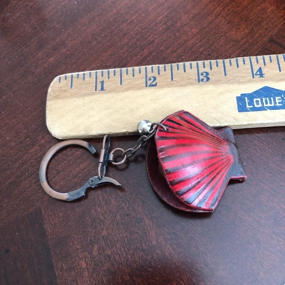Vintage Japan Shell Keychain Red - Image 3