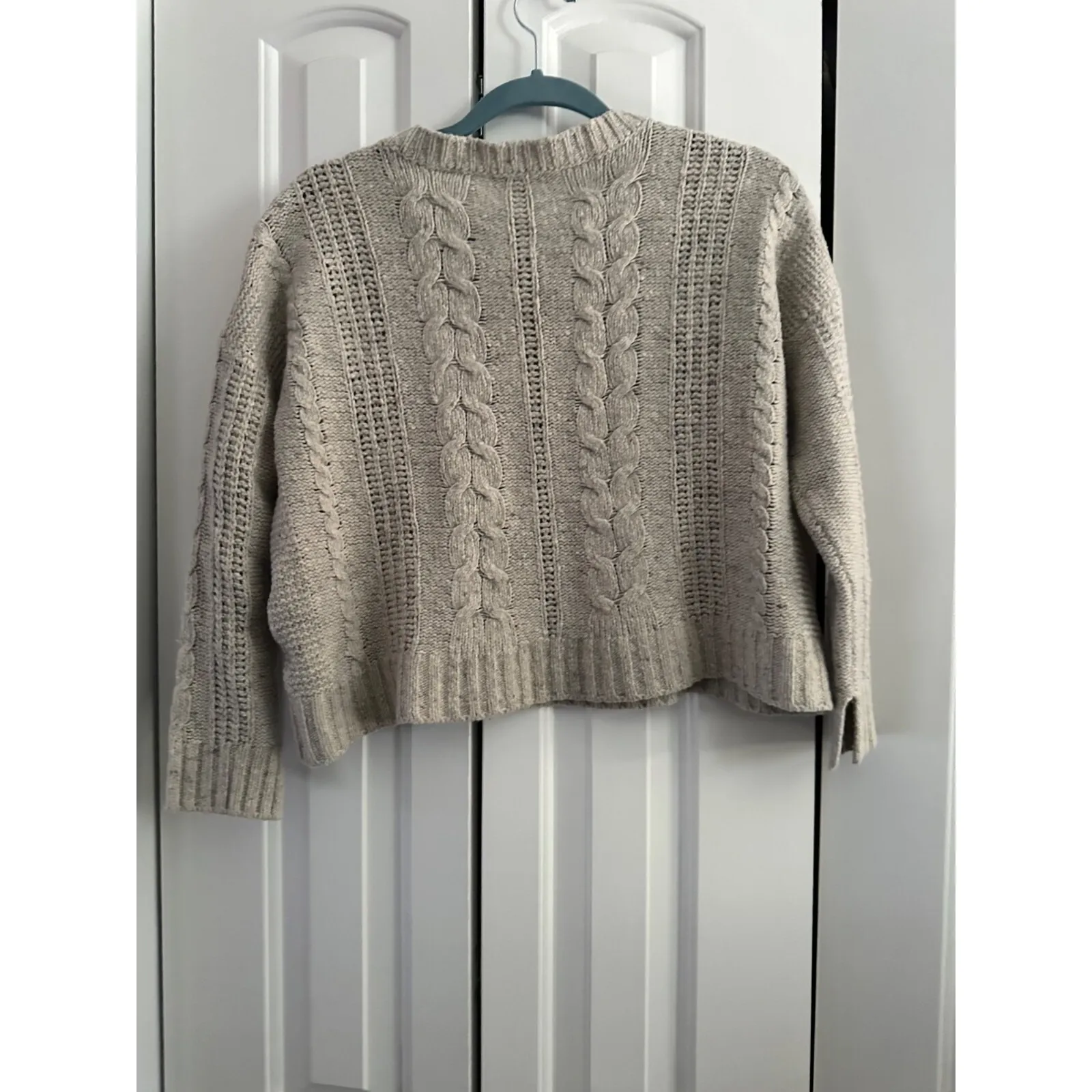 Habitual Clyda Chunky Knit Cable Pullover Sweater In Cream Long Sleeve High-Low - Image 9
