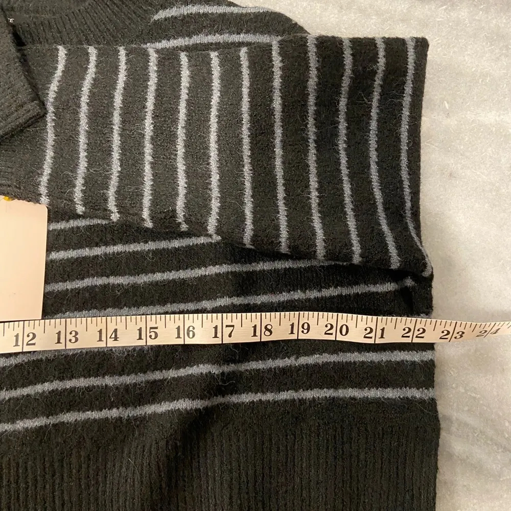 NWT Tilly’s Love Tree Size S Oversized Cropped Black Striped Pullover Sweater - Image 11