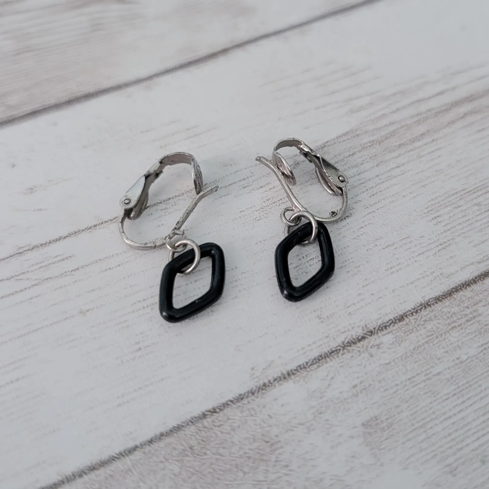 Vintage Clip On Earrings Diamond Shape - Image 2