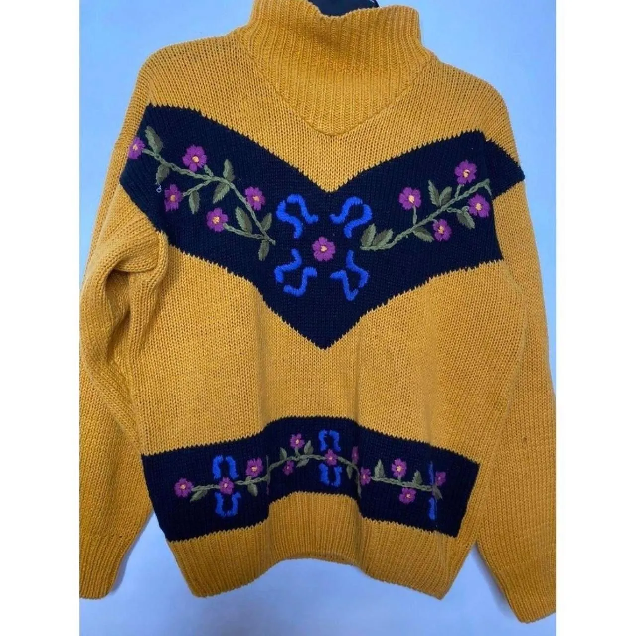 Vintage mustard yellow floral Sweater medium 80s 90s boho fall Black - Image 4