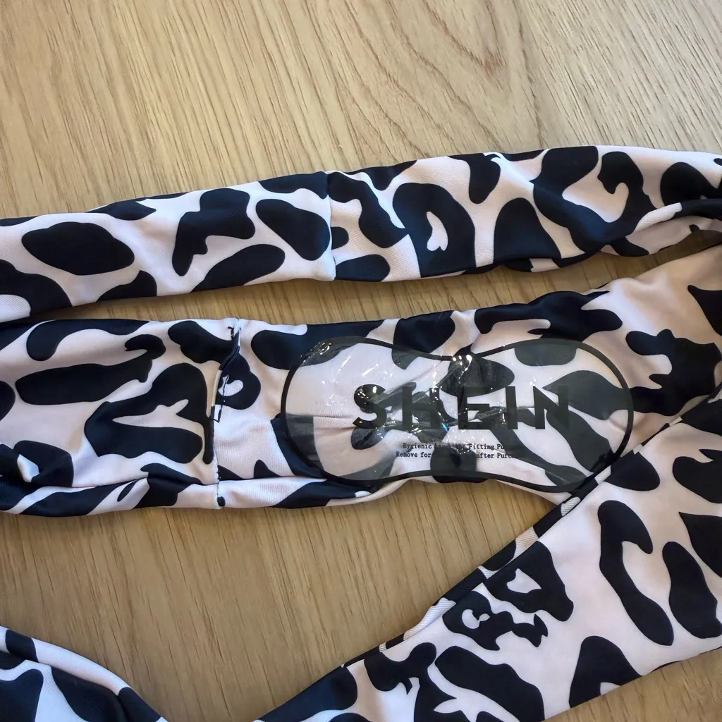 SHEIN Black and White Bikini - Image 3