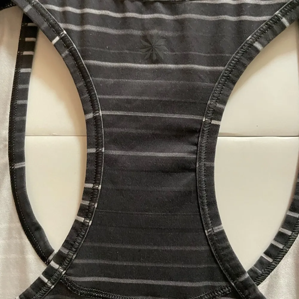 Athleta Scoop Neck Sleeveless Striped Racerback Tank Women’s Size Medium A3 - Image 6