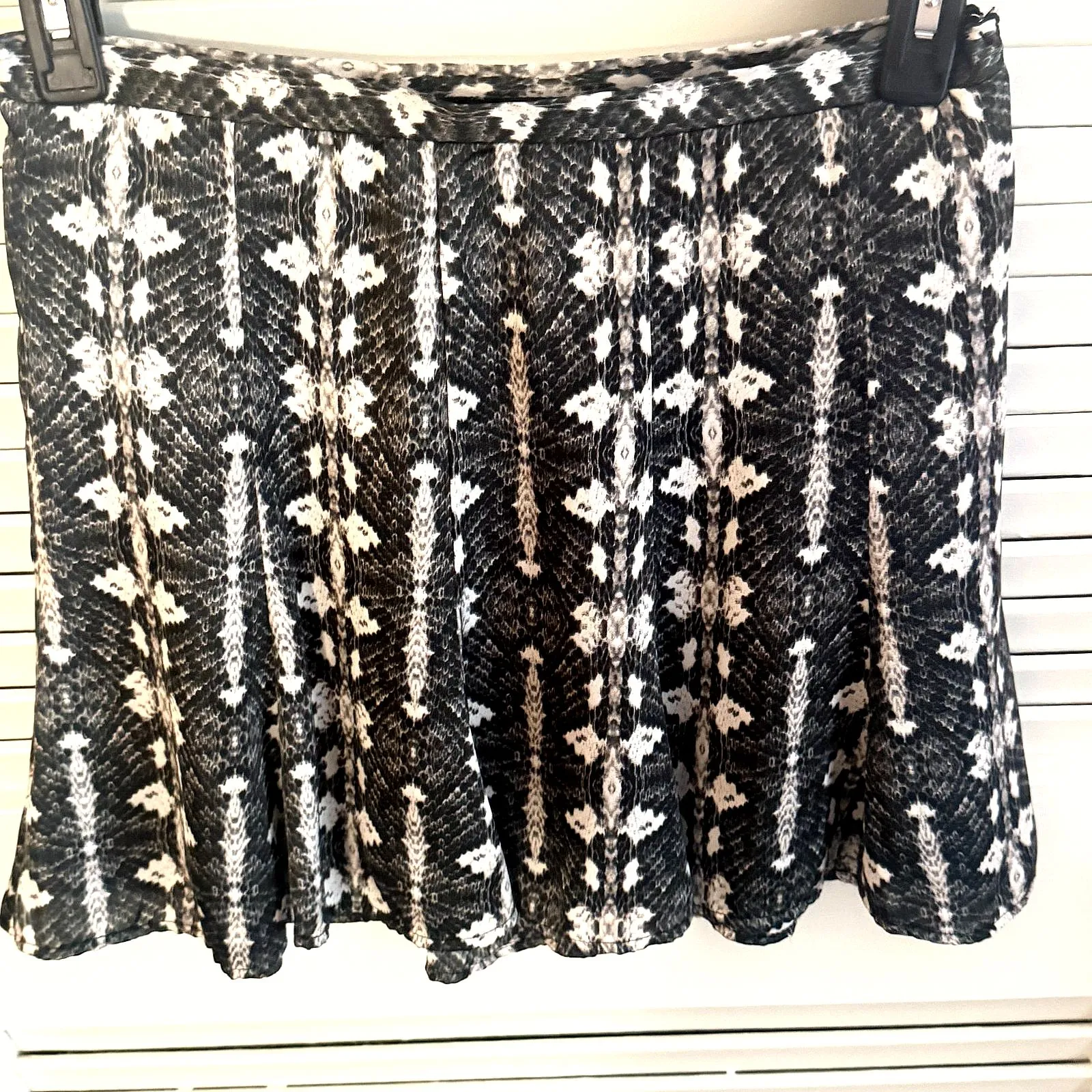 Show Me Your Mumu Snake Print Skater Mini Skirt Gray Tones Boho Ballet Size L - Image 2