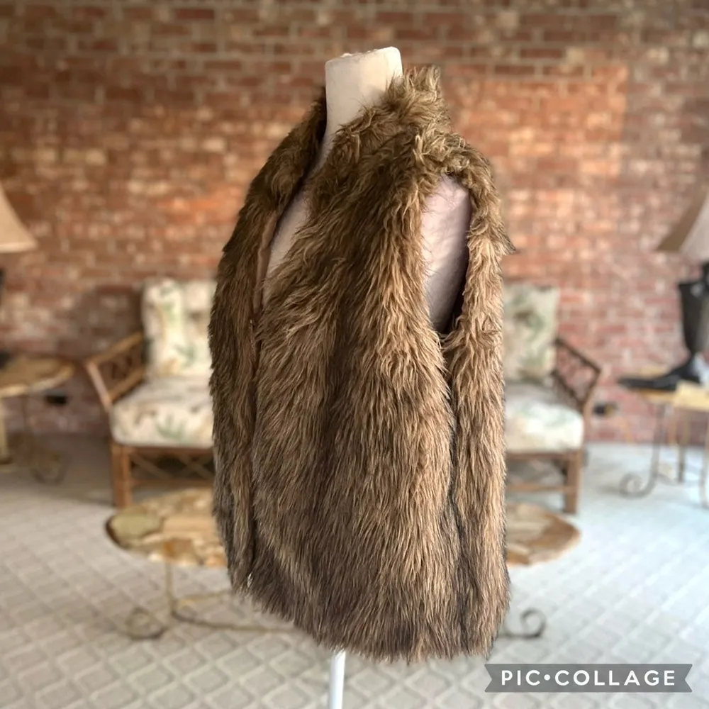 New Directions Faux Fur Vest Brown Open Front L Shaggy Plush Chunky Layering Tan Size L - Image 4