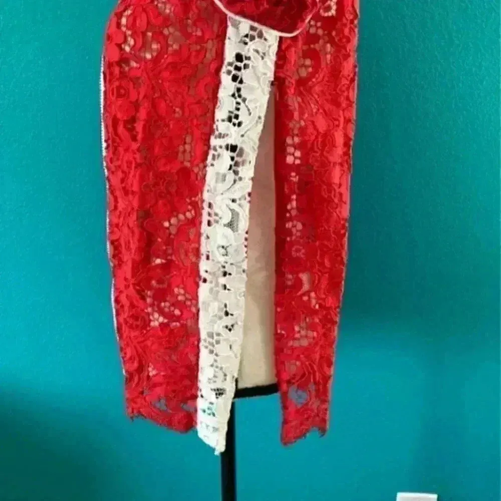 Goen.J ruby red white lace bomber jacket in size 4 - Image 6