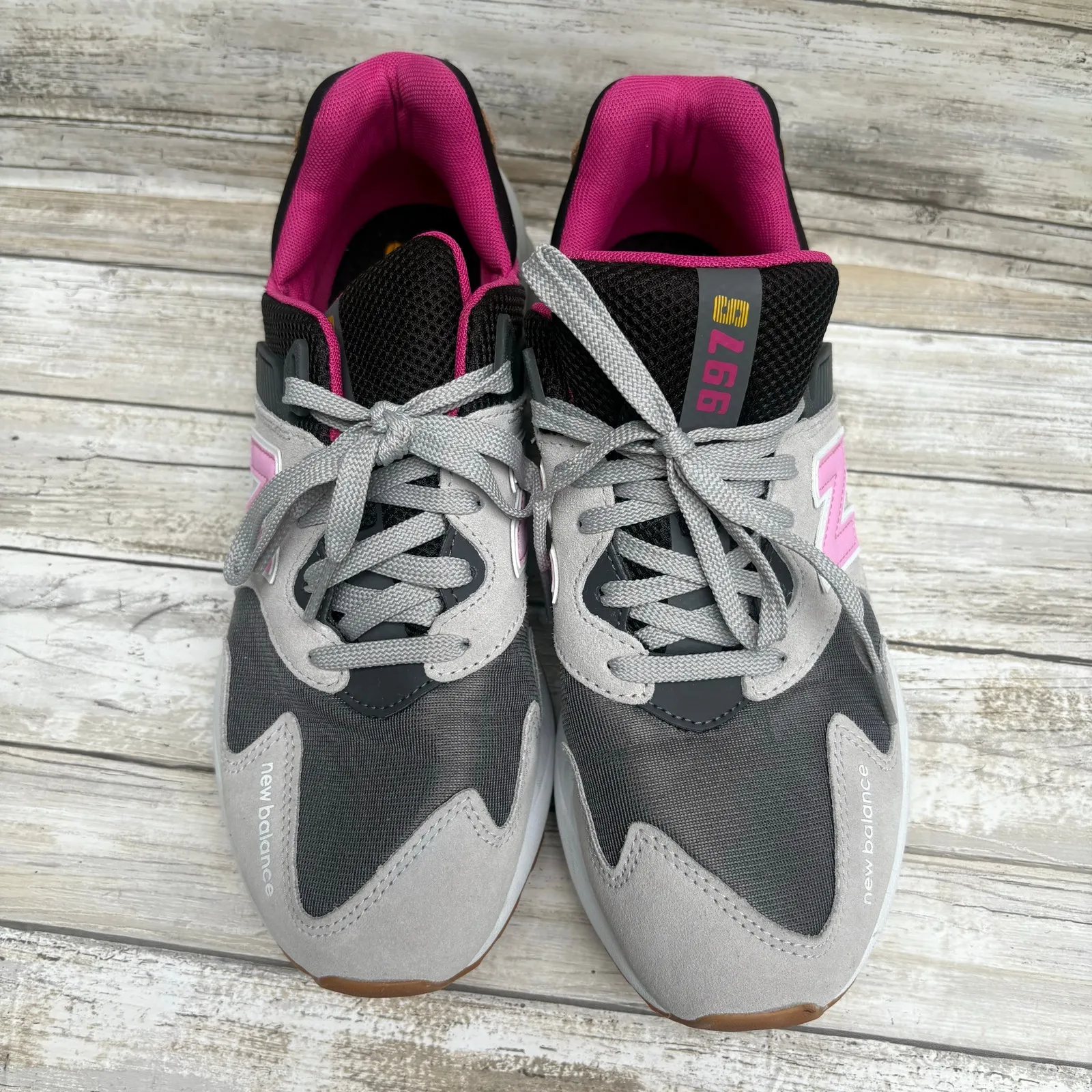 New Balance Shoes Sz 9.5 Gray Pink WS997 JGB Athletic Sneaker EUC Running Gym - Image 2