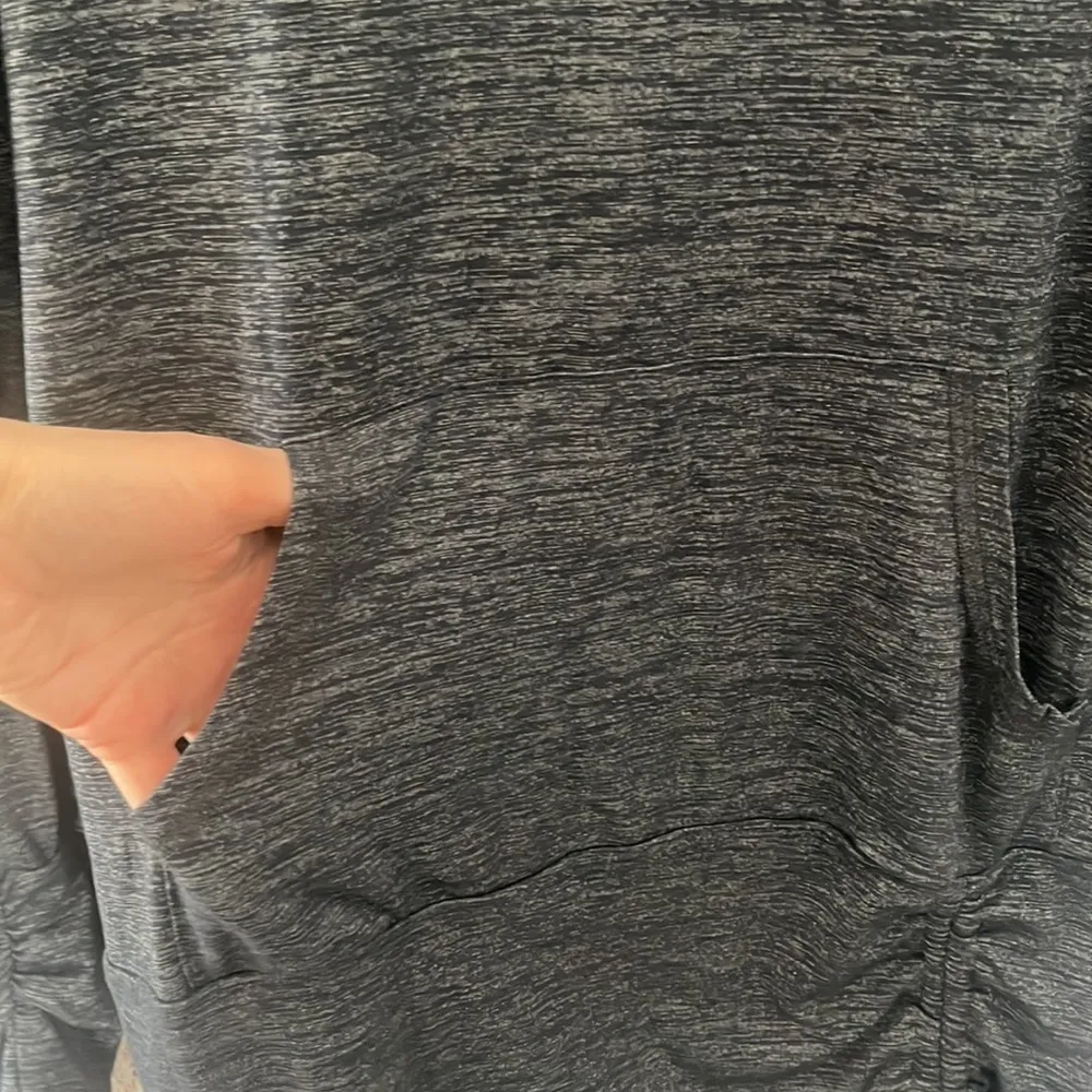 NWT Beyond Yoga ruched tunic hoodie - Image 4