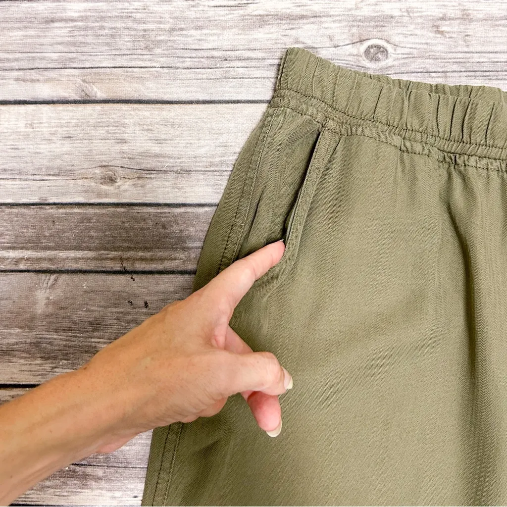 Thread Supply Deep Moss Green Pull On Ankle Length Herringbone Tapered Pants NWT Size M - Image 4